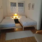 Kiskatona Vendeghaz Tatil Evi Balatonkenese