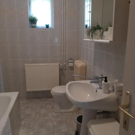 Kiskatona Vendeghaz Holiday home *