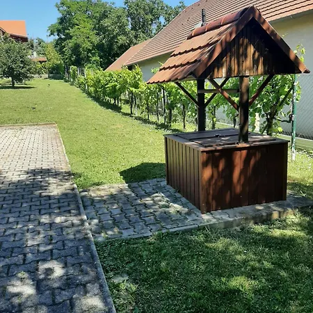 Kiskatona Vendeghaz Holiday home Balatonkenese