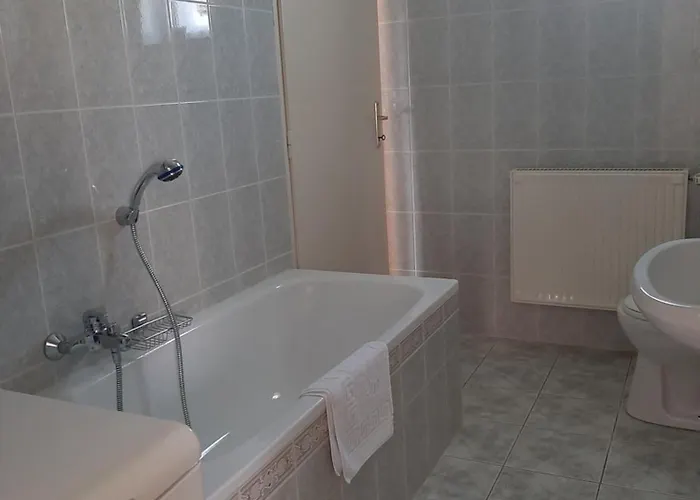 Kiskatona Vendeghaz * Balatonkenese