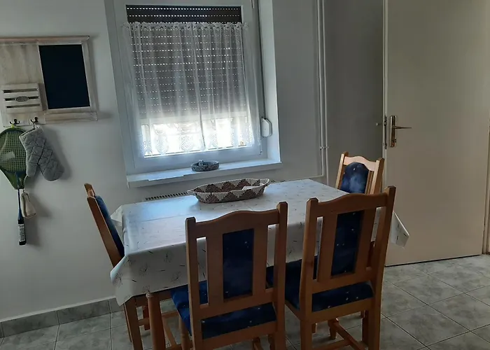 Kiskatona Vendeghaz Feriehus *